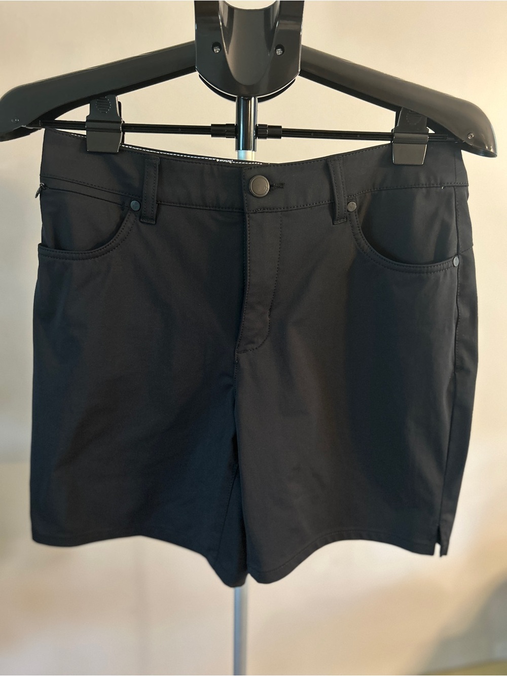 Tommy Bahama Women's Black Stretch Bermuda Shorts